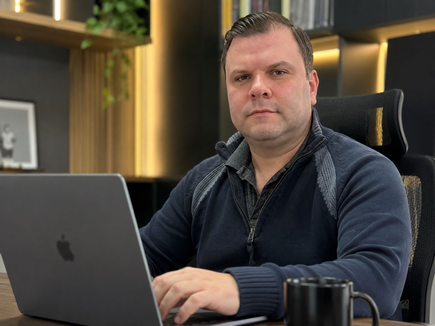 Luciano Copruchinski no escritório